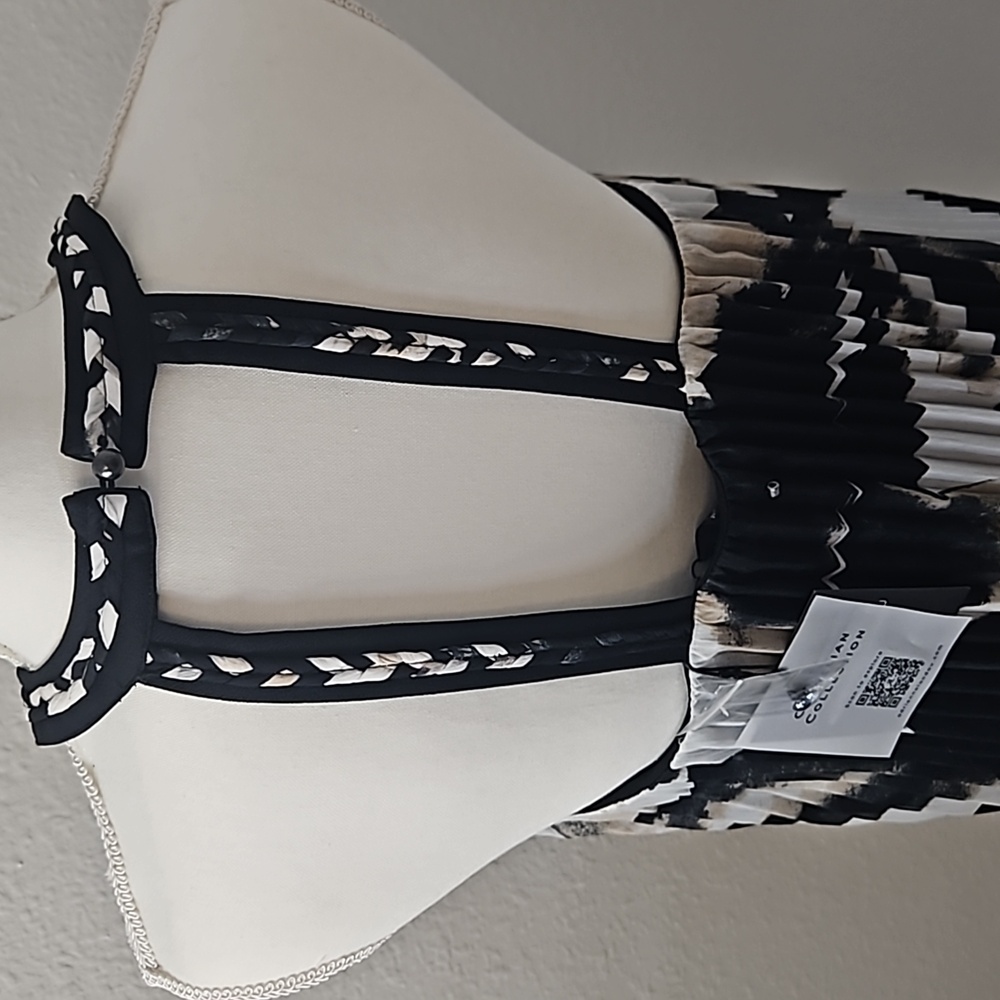 Adrienne Landau ONYX,Pleated Halter Top NWT. (Medium) - Picture 5 of 13